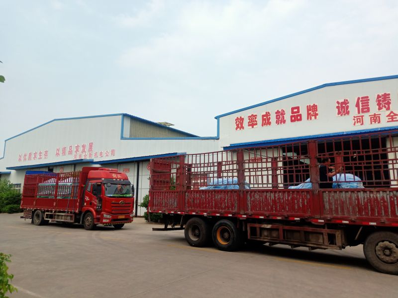 排隊發貨，兩車貨同時發，四台630kw電機、啟動櫃出發